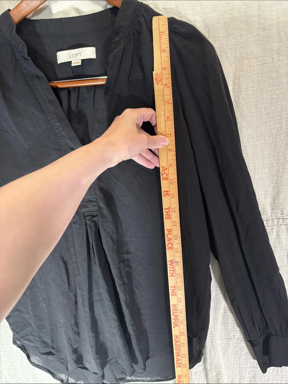LOFT Black Split V-Neck Pintuck Popover Long-Sleeve Blouse Medium Cotton Lyocell